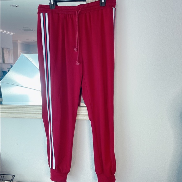 SHEIN Red Jogging Pantas - Picture 1 of 6